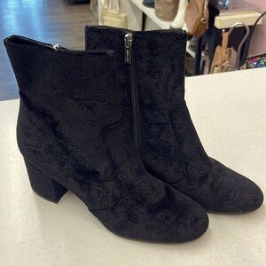 UNISA black velvet paisley embossed booties (size 10)
